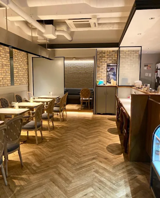 Cafe &dining Take（カフェドタケ）