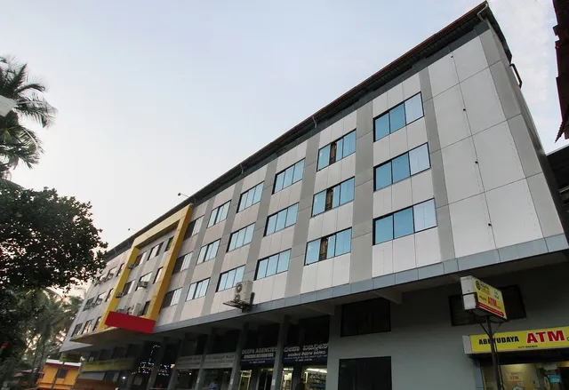 OYO 23534 Shambhavi Hotels