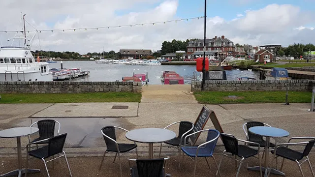 Quay's Shop & Coffee Bar