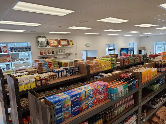 Circle Pizza & Halal Market