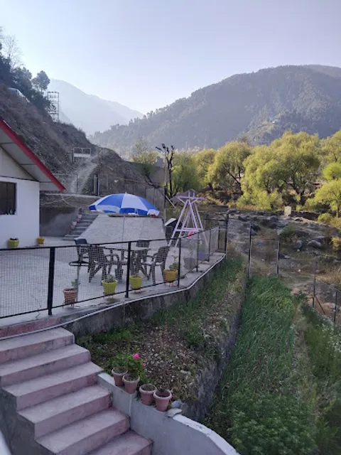 SWARA FAMILY KITCHEN