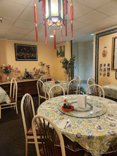 Hunan Empire Restaurant