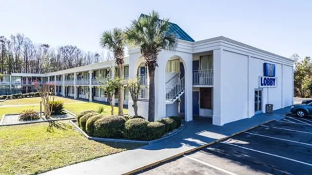 Motel 6 Townsend, GA