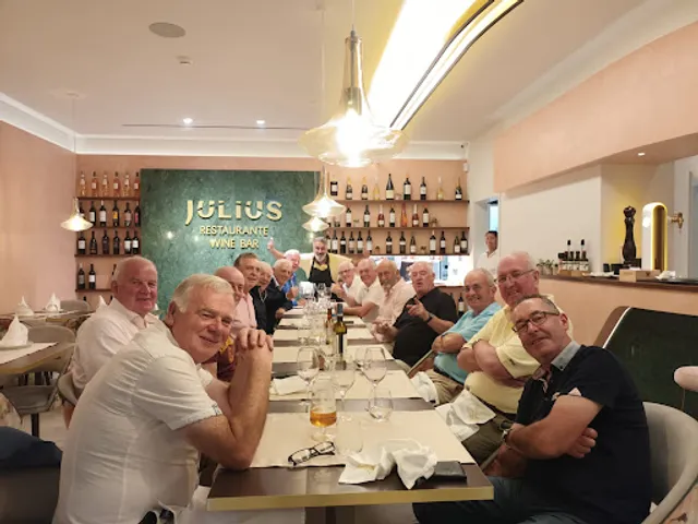 Julius Restaurante Wine Bar