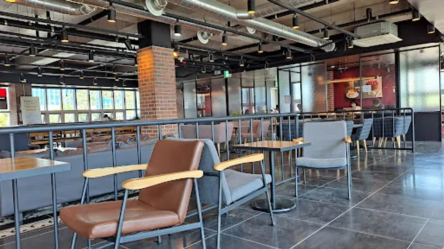 투썸플레이스 - 창원경상국립대학교병원점