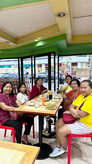 Ted's Oldtimer Lapaz Batchoy - La Sallete, Valeria St.