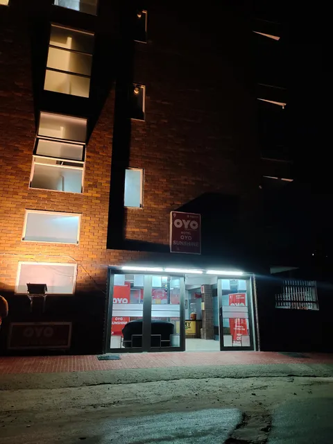 OYO 75277 Sunshine Inn