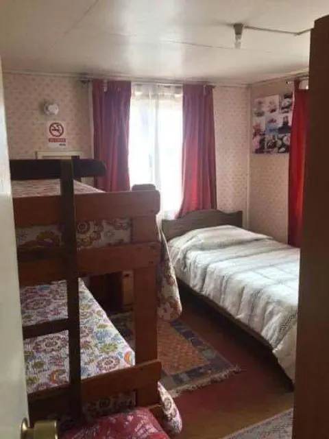 Hospedaje Familiar "Gladys' House"