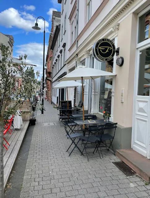 THE FRIDAY Cupping Room