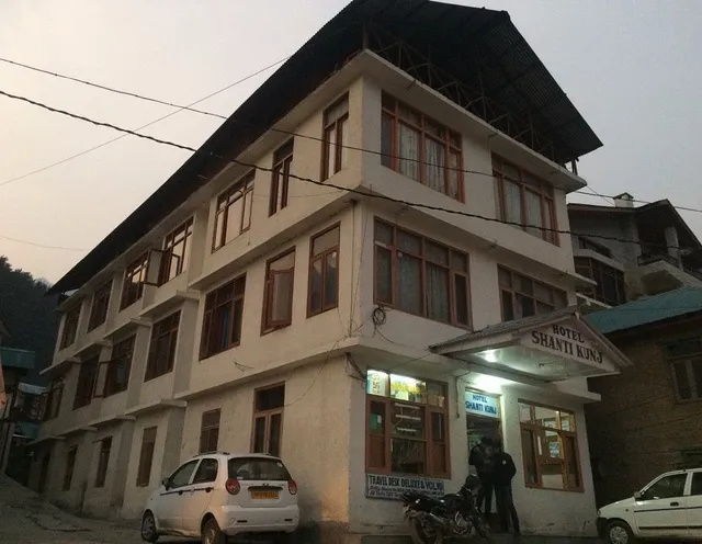HOTEL SHANTI KUNJ