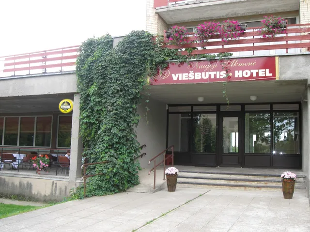 NAUJOJI AKMENĖ, viešbutis-kavinė