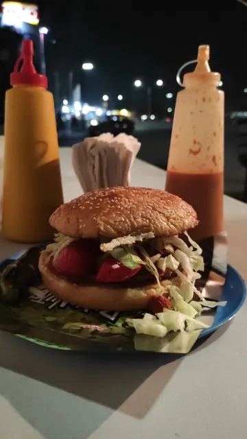 Tacos y hamburguesas