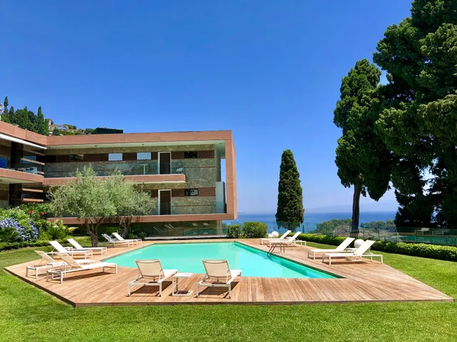 Isola Bella Infinity Suites