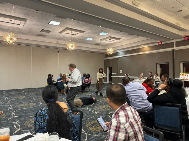 Augusta, GA - The Dinner Detective Murder Mystery Dinner Show