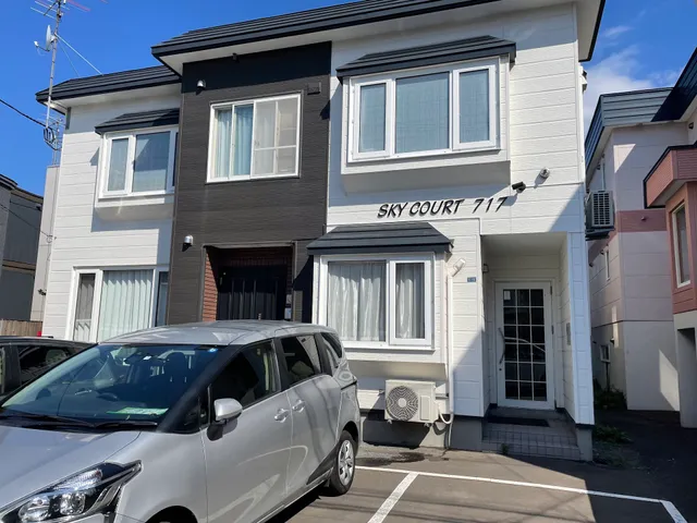 Sky Court 717 / Taketo Stay