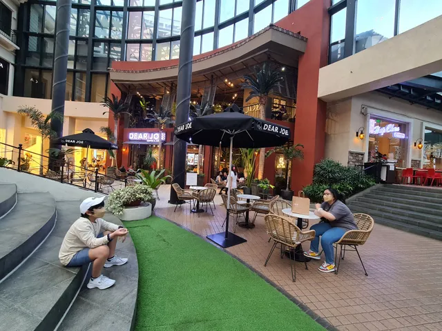 Evia Lifestyle Center