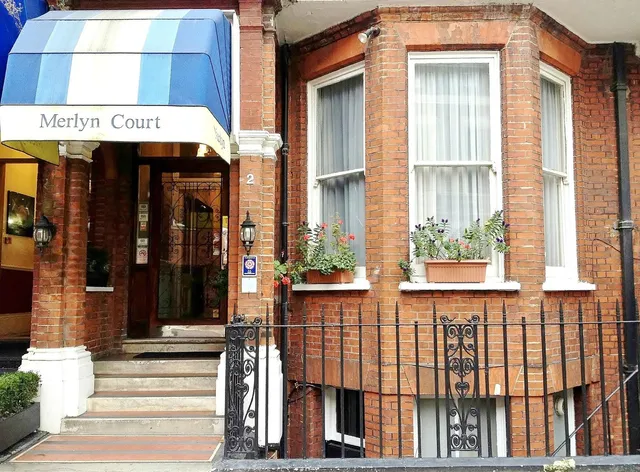 Merlyn Court Hotel