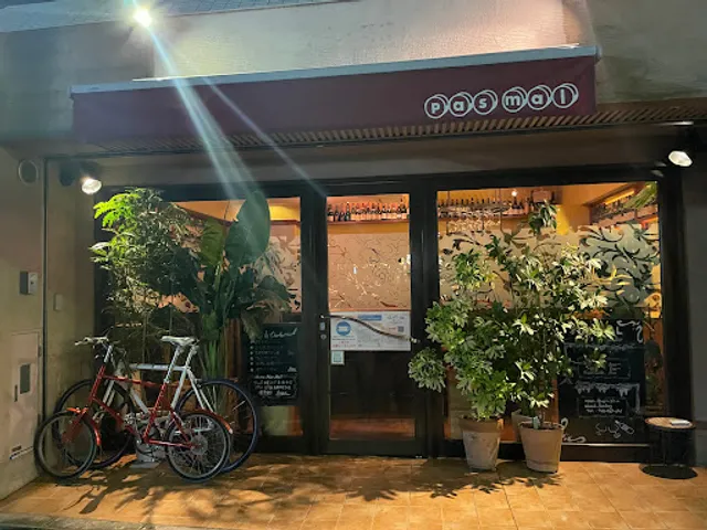 French Bar “Pas mal"