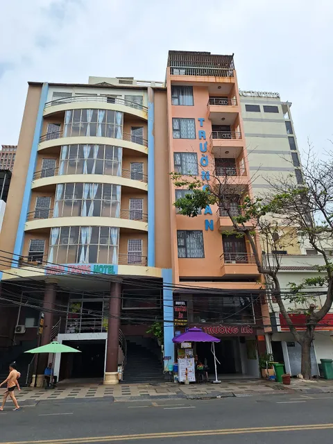 Khách Sạn Trường Ân