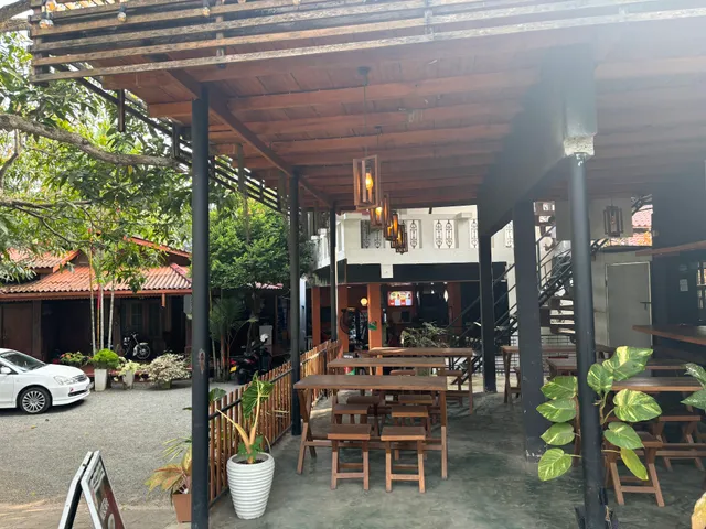 Sithmal Restaurant & Homestay