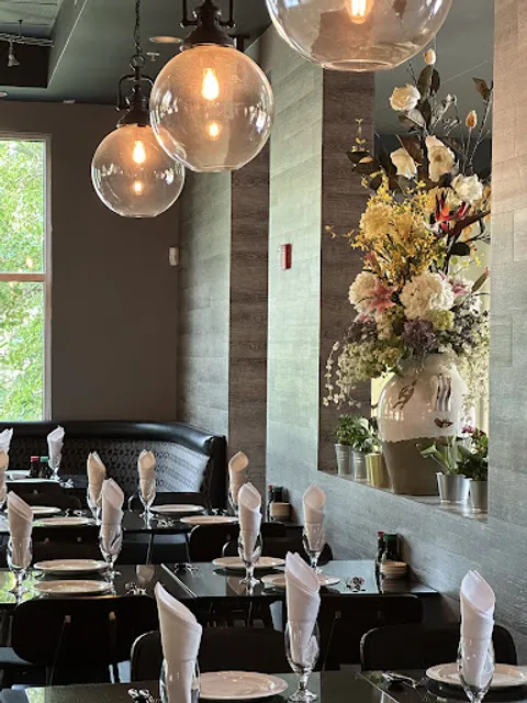 John Holly's Asian Bistro