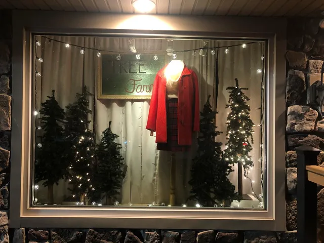 The Avenue Consignment Shoppe