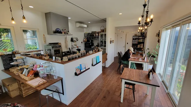 lovely table ラブリーテーブルティールームアンドデリ