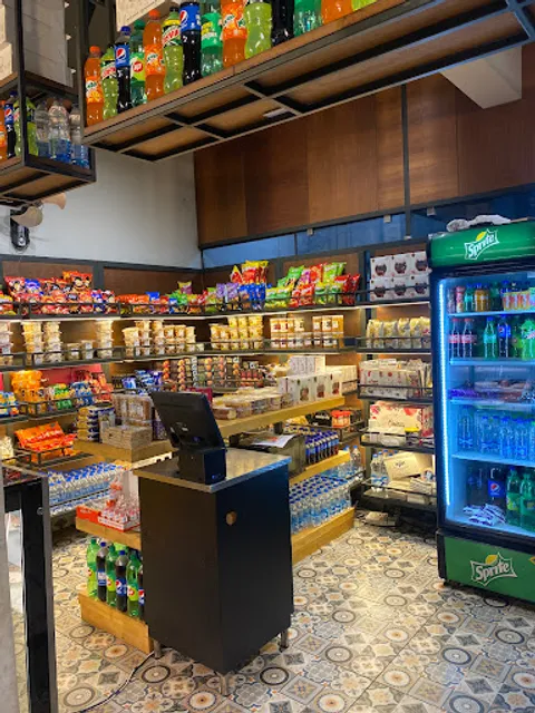 Ojin bakes east moozhikkal