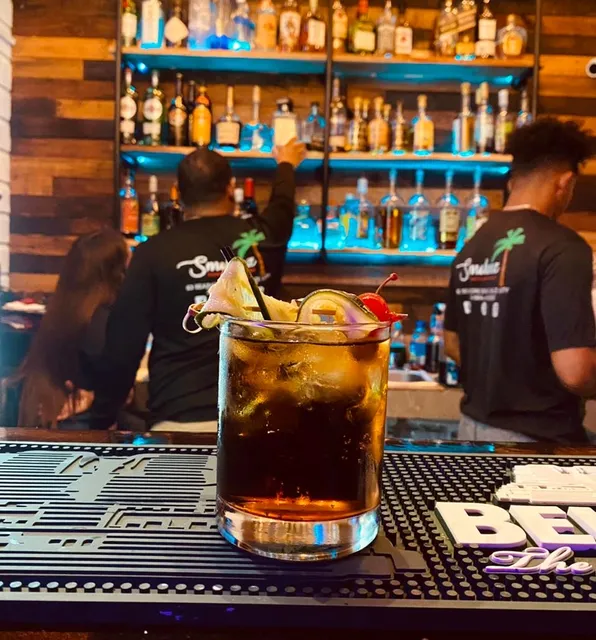 Smokeez Seaside Restaurant & Bar