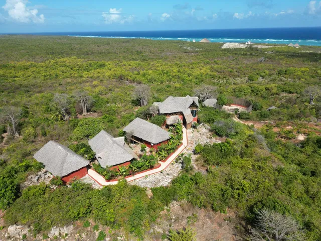 Monkey Mountain lodge