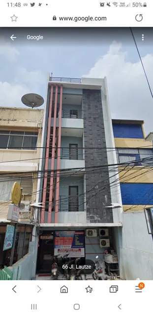 Lautze Raya Residence.