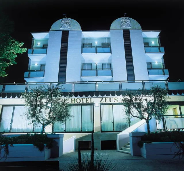 Hotel Zeus