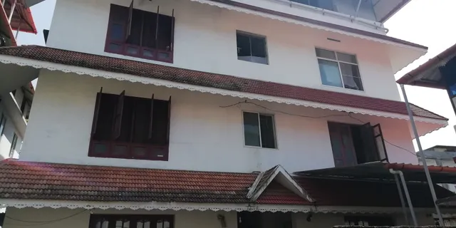 CLIFFY'S MENS HOSTEL