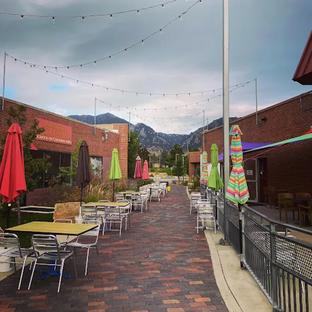 South Side Walnut Cafe