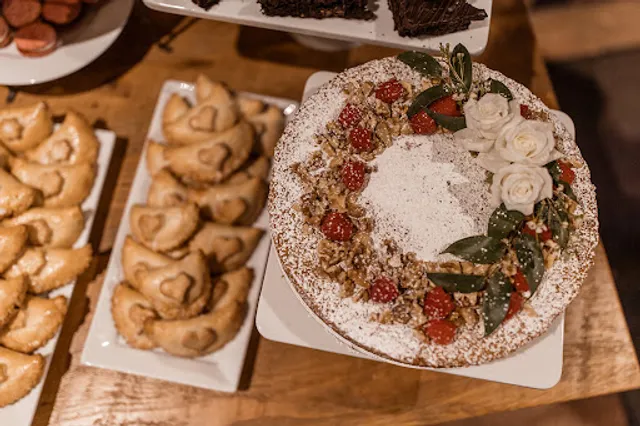 Elle's Belles Cookies Cakes Desserts