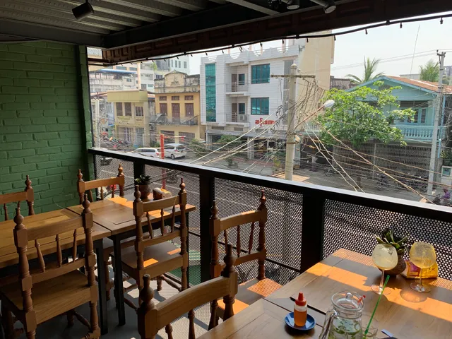 Mandalay The window cafe Restaurant