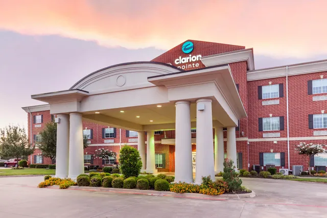 Clarion Pointe Sulphur Springs