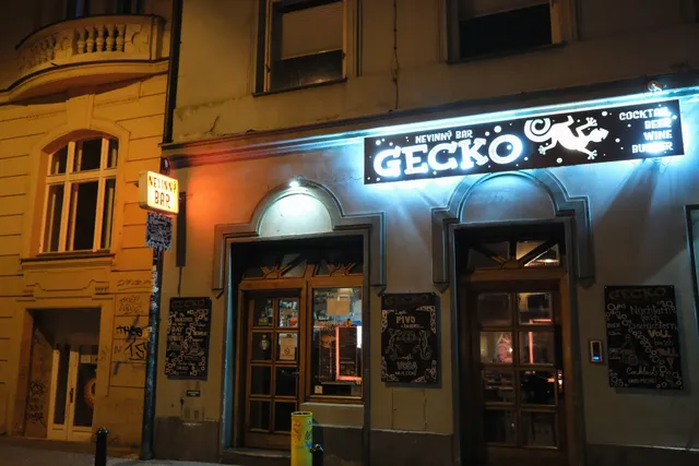 Nevinný Bar Gecko