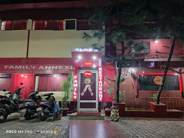 Flora Family Restaurant & Bar