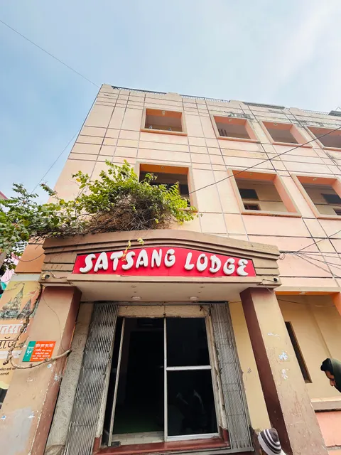Satsang Lodge