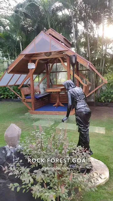 The Rock Forest Wooden Huts With Jacuzzi