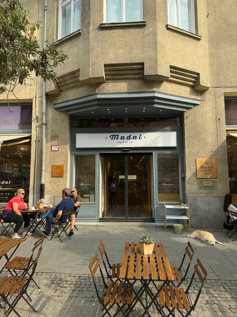 Madal Cafe