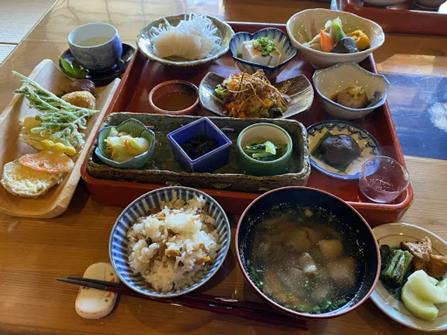 お食事処 禪墅（ぜんや）