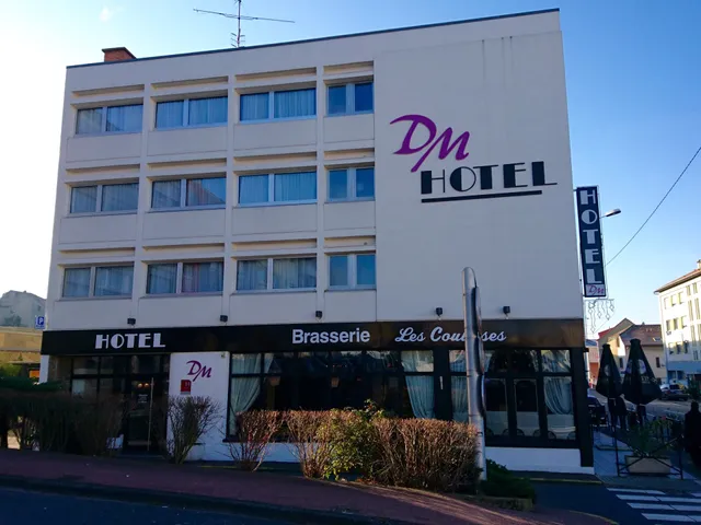 DM HOTEL
