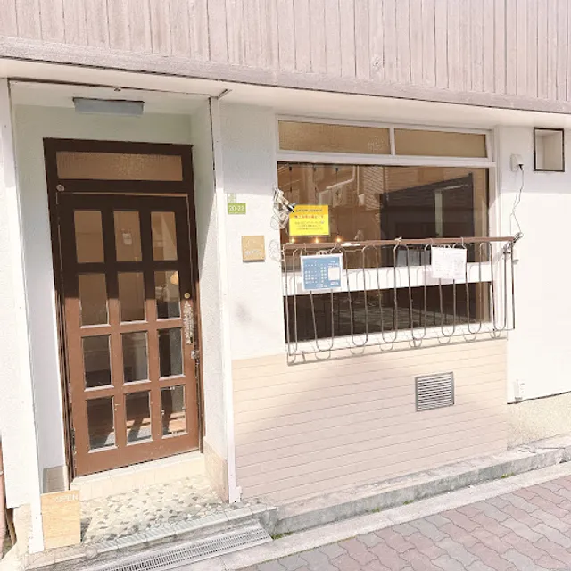 焼き菓子屋さんのカヌレ