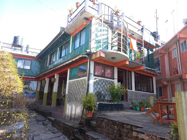 Holiday Guest House & Restaurant