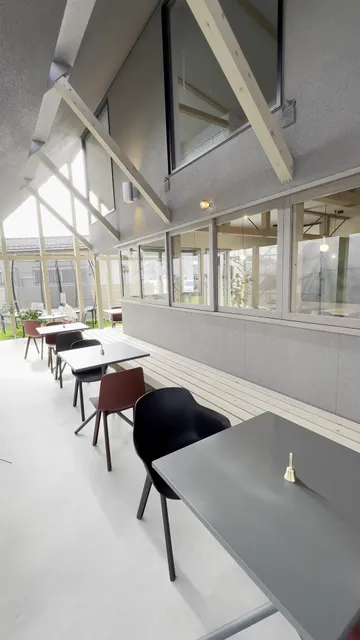 ROY CAFÉ (ロイカフェ)