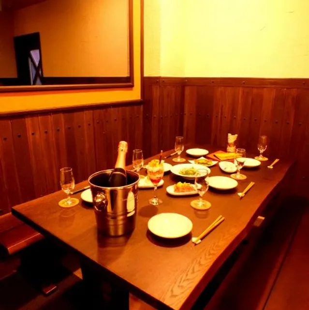 隠れ酒BAR こんぺいとう