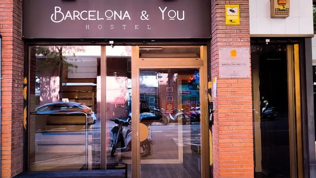 BARCELONA & YOU (alberg-hostel)
