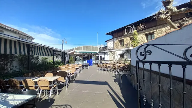 Cerveceria Etxe-Zuri Garagardotegia